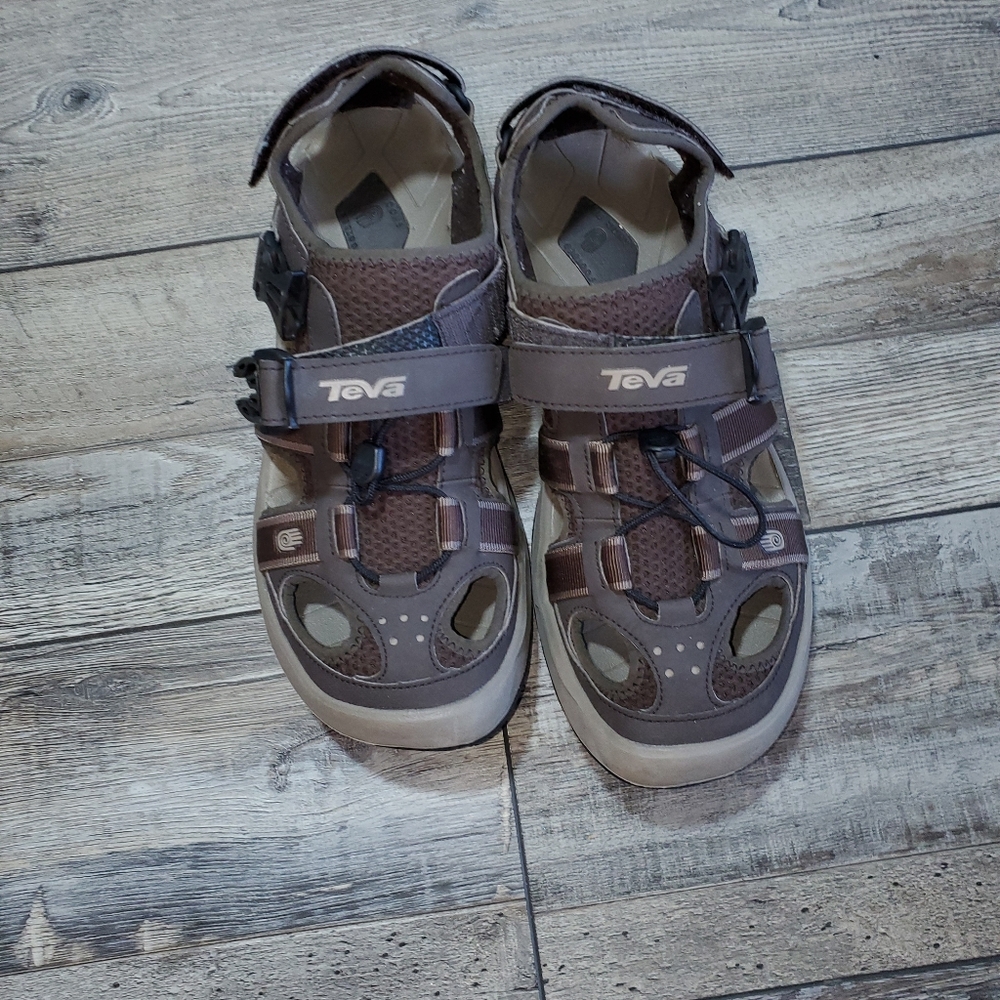 Teva sandals size 10